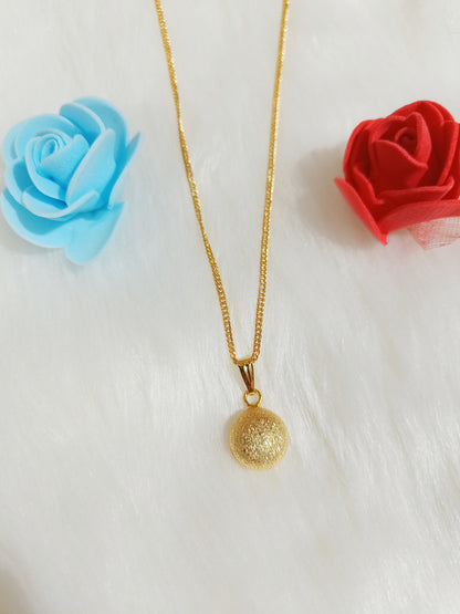 Gold plated Radiant Reverie Necklace for women