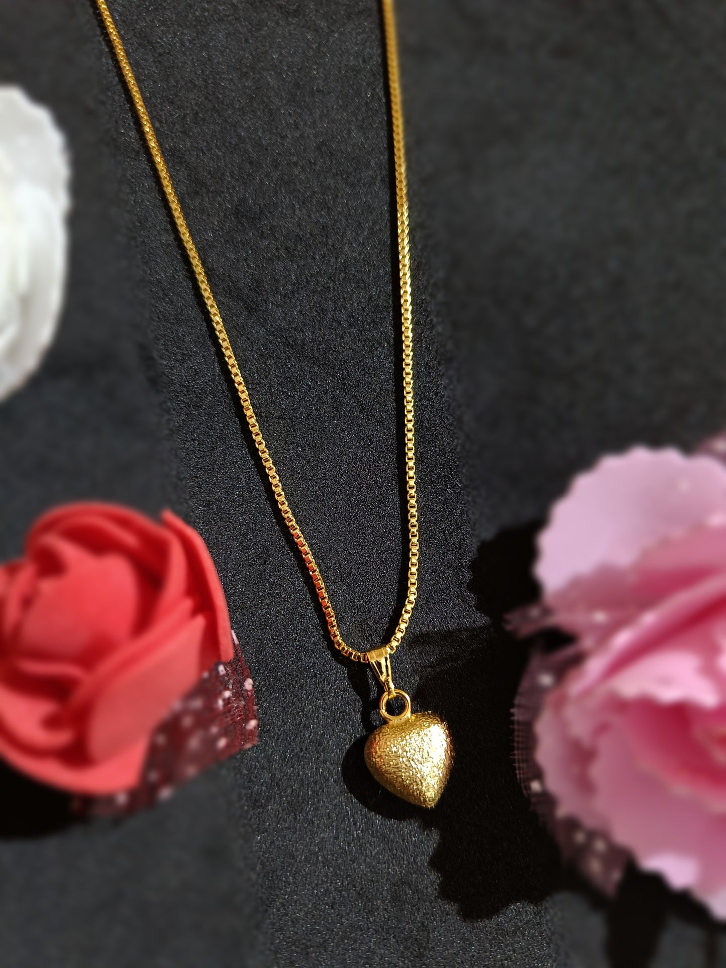 Golden Heart Necklace Set