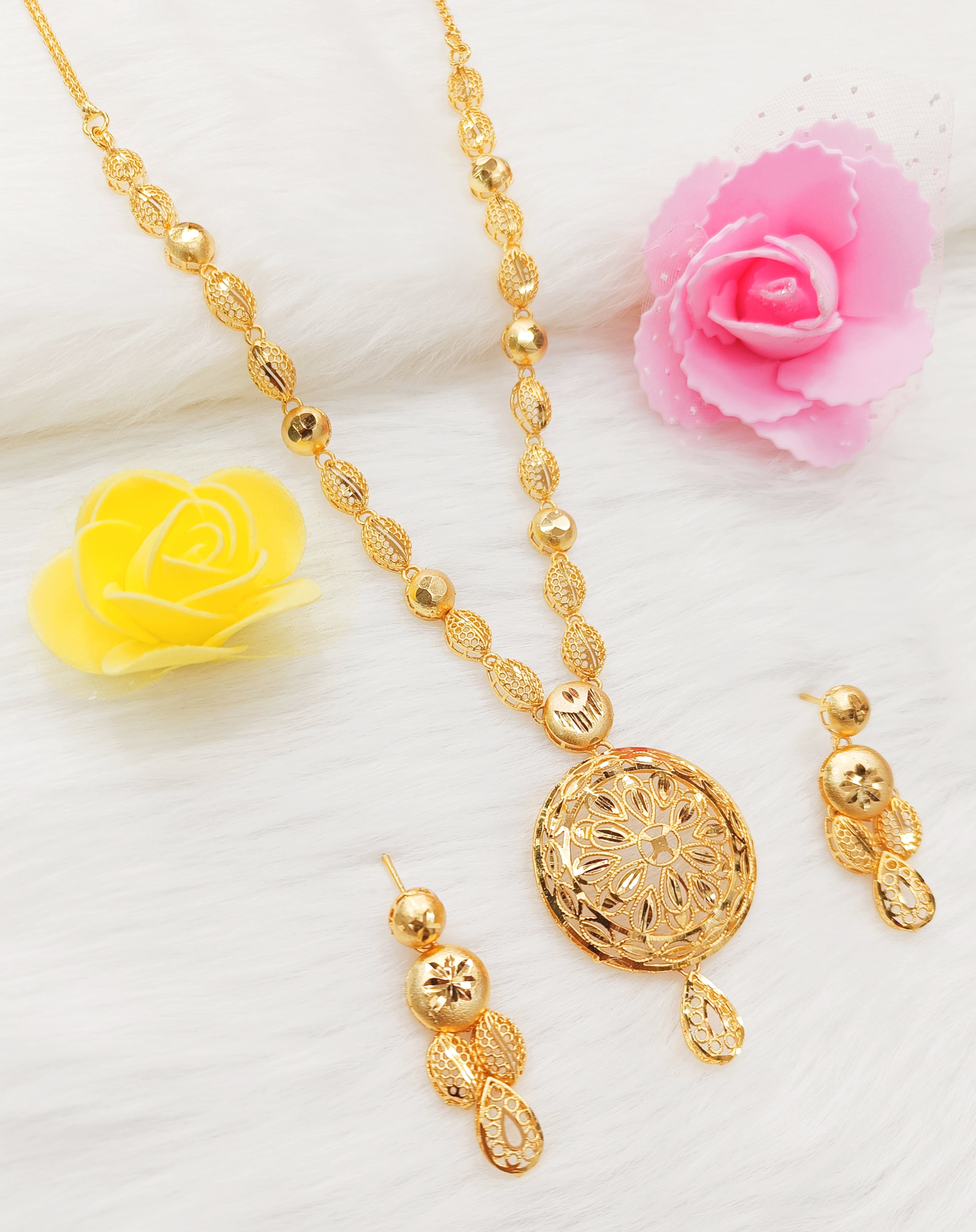Gold Personalized Arabic Name Necklace - Carat Craft