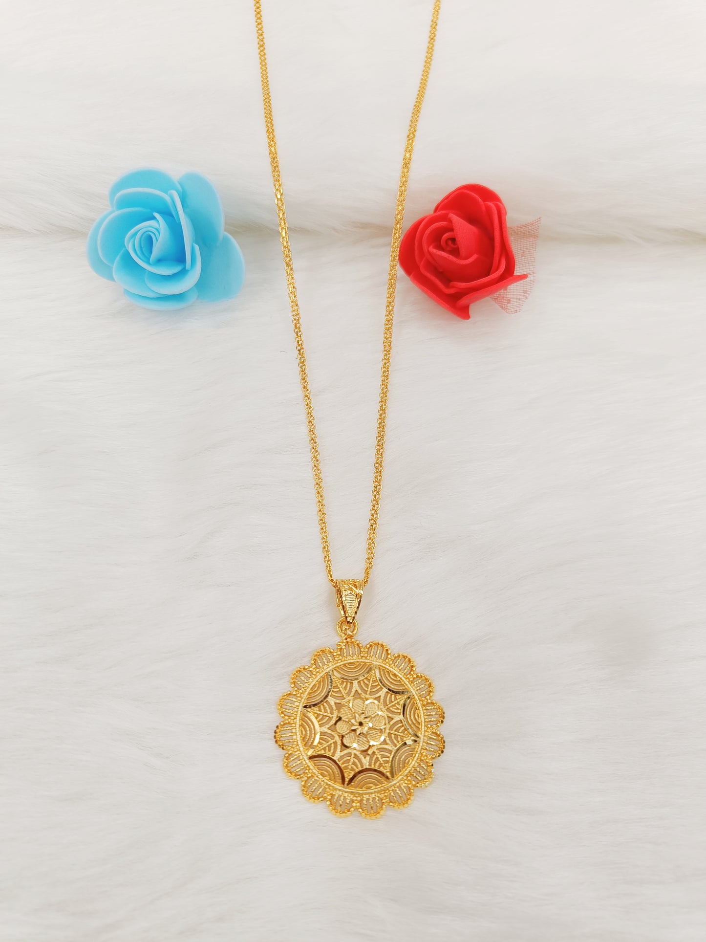 Gold Plated Trailiing Vibes Necklace For Women