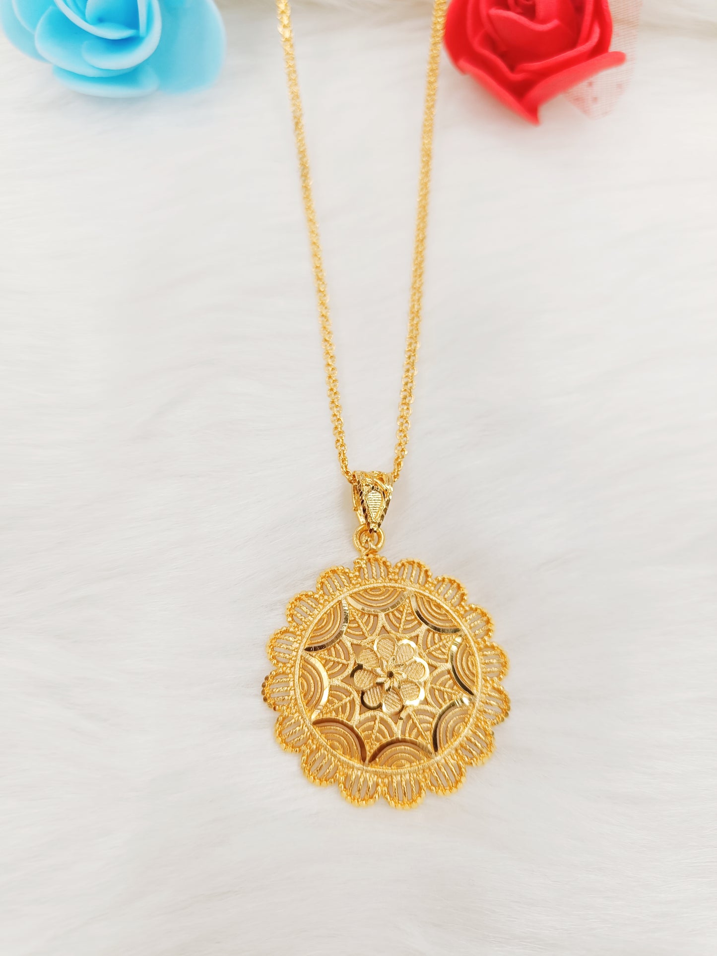 Gold Plated Trailiing Vibes Necklace For Women